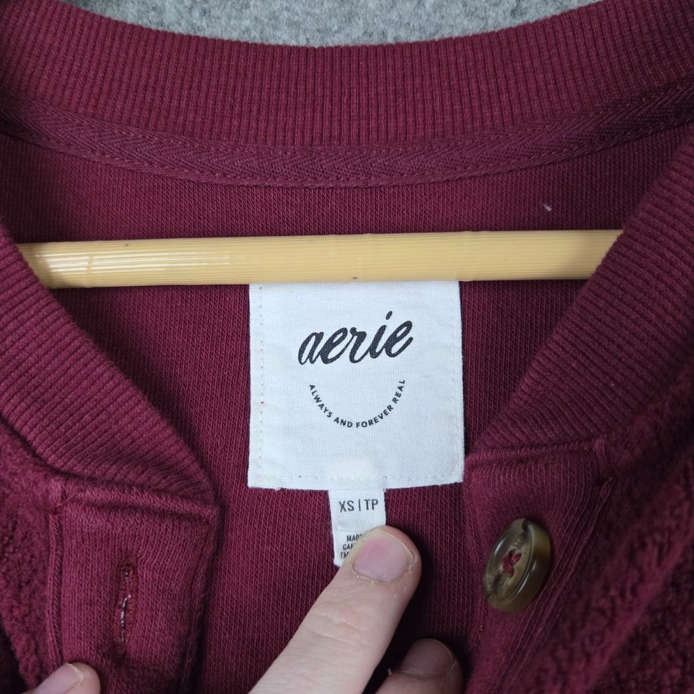 Aerie Henley Sweatshirt Womens XS Maroon Long Sleeve Button Front Sherpa Fleece - Picture 4 of 9